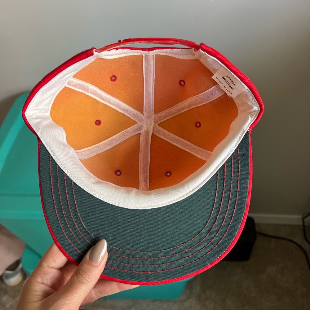 VTG Budweiser Clydesdales Red Hat - Picture 4 of 4